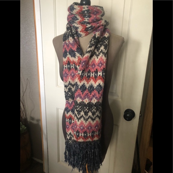 Scarf - Picture 5 of 7